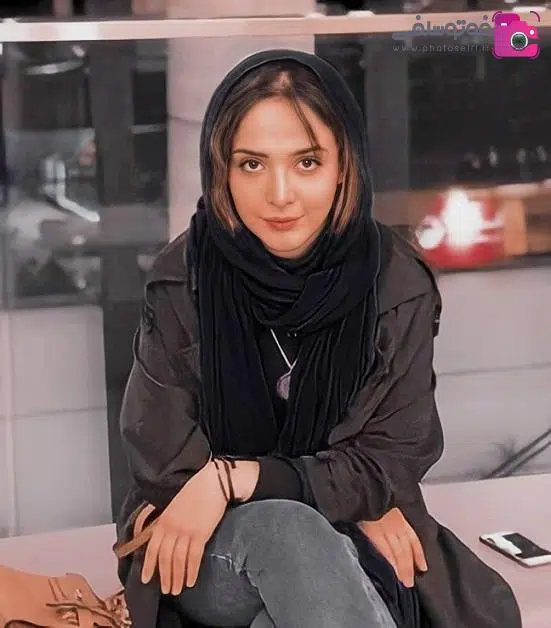 نگاه المیرا دهقانی نگاه المیرا دهقانی