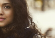 عکس و بیوگرافی سمانه منیری بازیگر سریال آنتن و قورباغه و خاتون بیوگرافی سمانه منیری