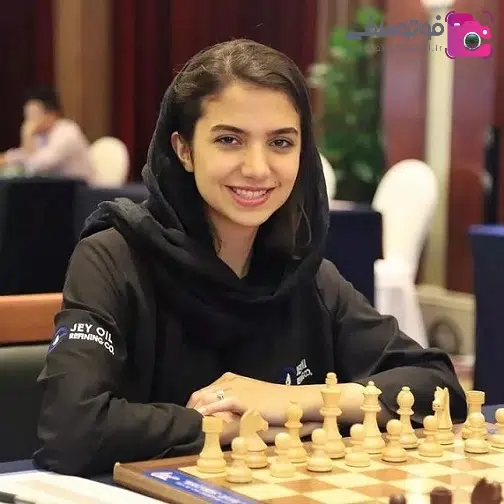 سارا خادم الشریعه بی حجاب شد سارا خادم الشریعه بی حجاب شد