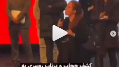 توهین زینب کاظم پور به حجاب روسری با پرت کردن آن در نظام مهندسی زینب کاظم پور بی حجاب