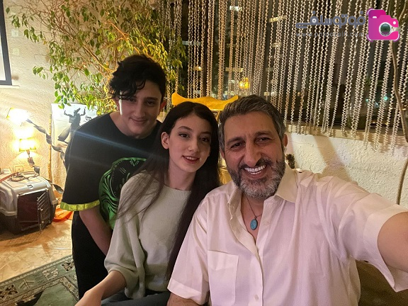 عکس یوسف صیادی با خانواده اش عکس یوسف صیادی با خانواده اش