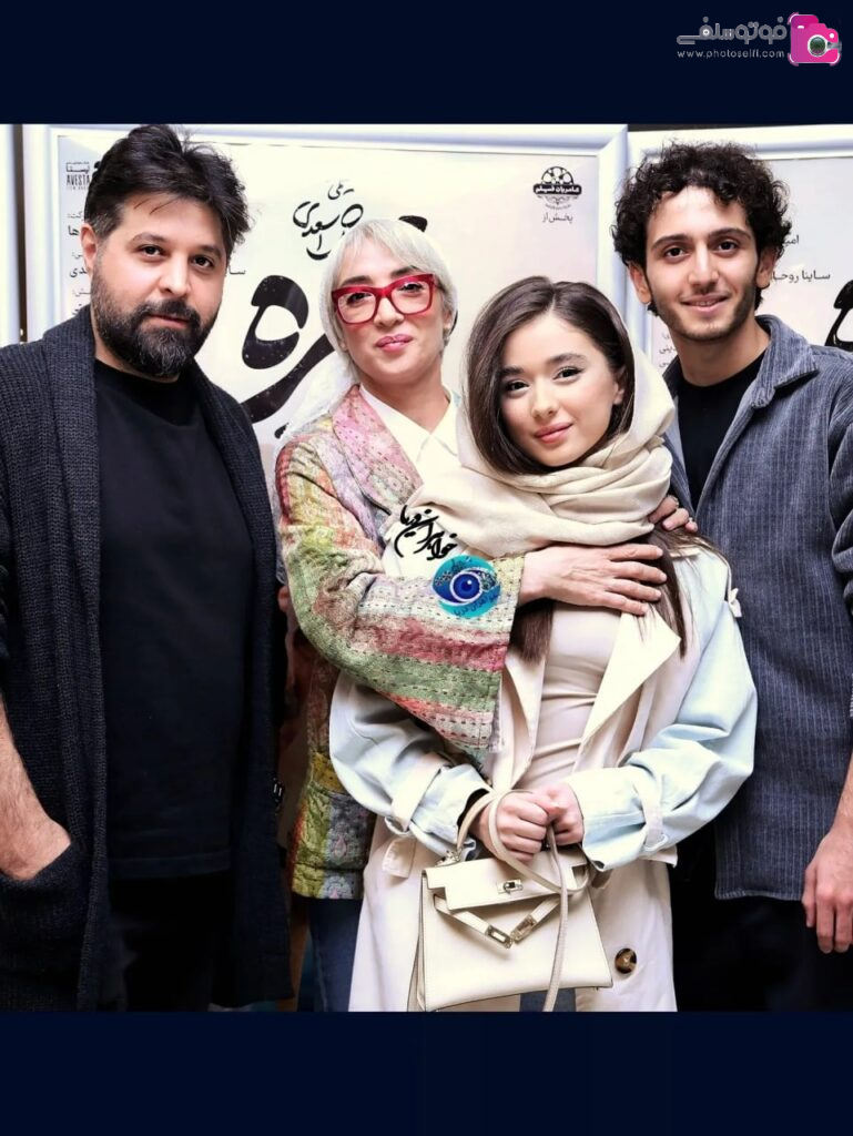 ساینا روحانی در آغوش پانته آ پناهی ها ساینا روحانی در آغوش پانته آ پناهی ها